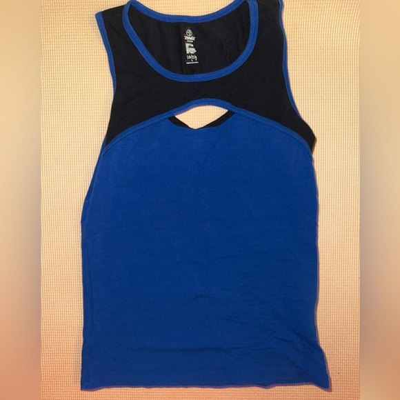 Zumba vintage peep my keyhole tank top large - Picture 3 of 5